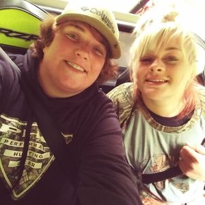 Meet your Posher, Hali a.